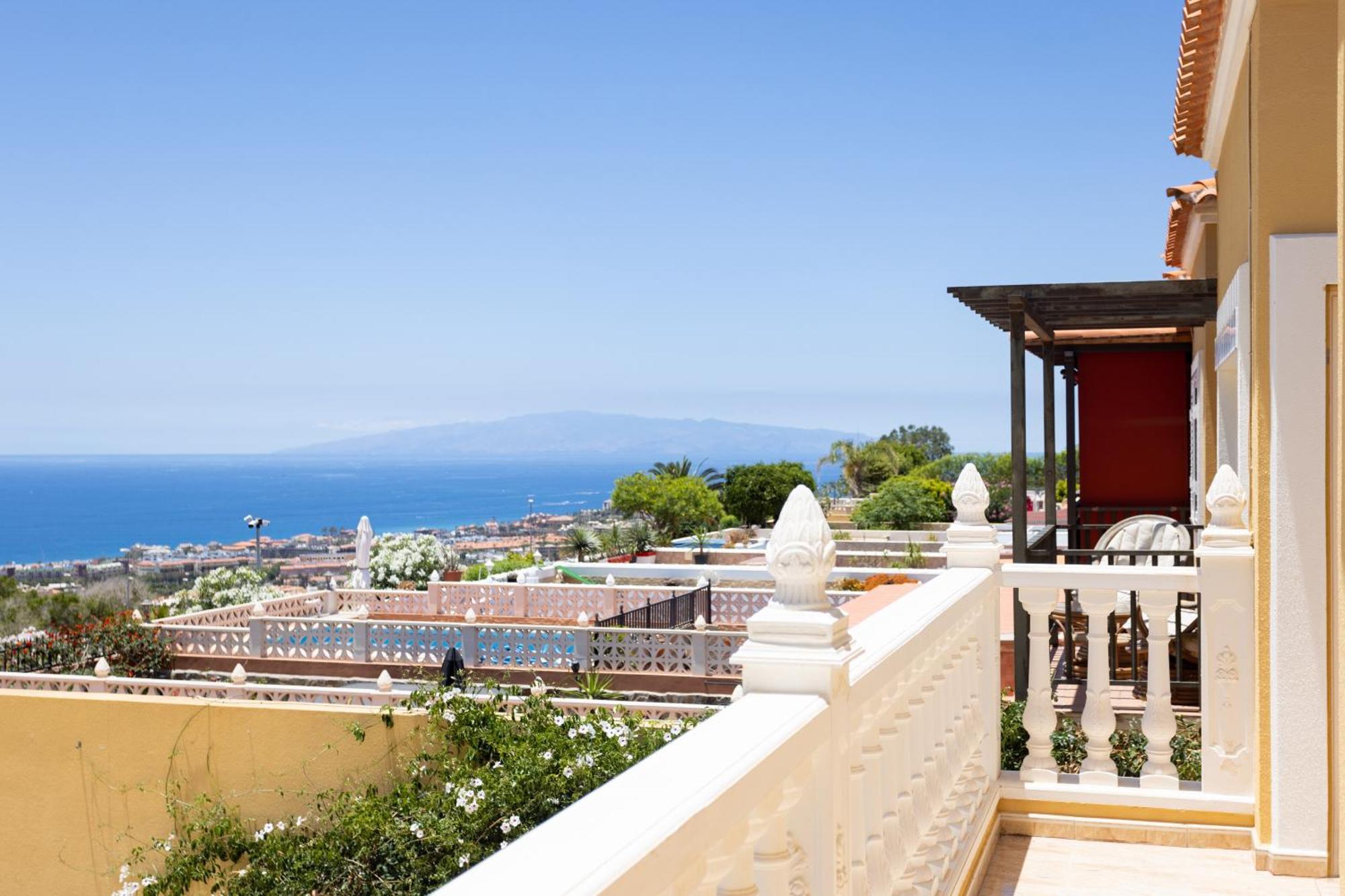Classbnb - Luxurious Villa 1,5 Kilometers From Costa Adeje ภายนอก รูปภาพ